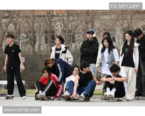 成都滑板队团队协作的变革之路与热议滑板文化的融合探索